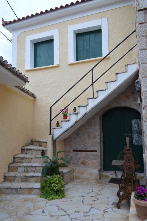 Alexandros Pension Delphi Exterior foto
